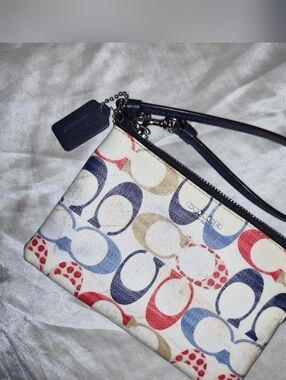 Coach Bleecker Small Wristlet